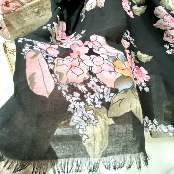 Boho floral Cape/cover up w resort vacay beach shabby chic vibe - Picture 11 of 13